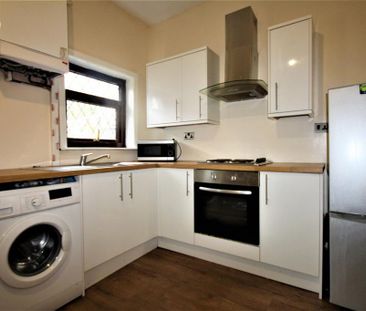 4 bedroom terraced house to rent - Photo 6