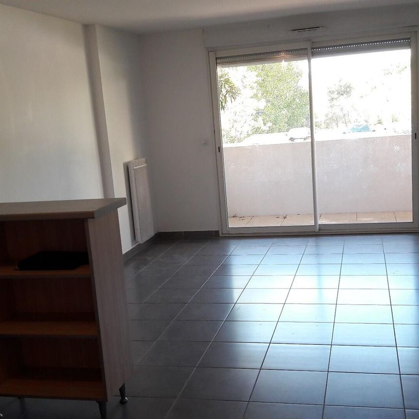 location Appartement T3 DE 65.3m² À MARSEILLE - Photo 1