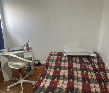 Room in a Shared House, Tibbenham Walk, E13 - Photo 2