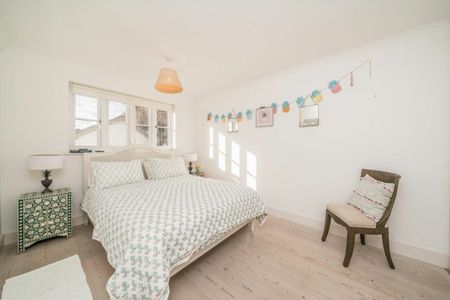 The Island, KT7, London - Photo 5