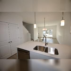 Chappelle 3 Bed 2.5 Bath Home For Rent Edmonton - Photo 5