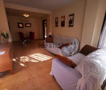 Alquiler de chalet pareado en San Cayetano - Photo 2