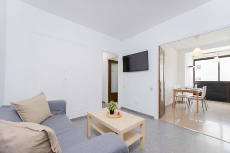 Beautiful room in Valencia - Photo 5