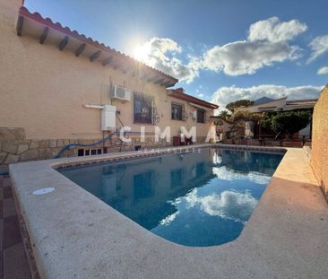 Luxury 5 room Detached House for rent in la Nucia, Spain - Photo 6