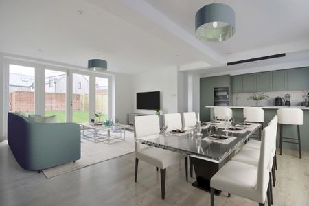 3 bedroom semi-detached house to rent - Photo 2