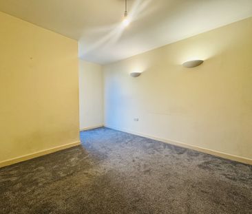 Leeds Road, Bradford - Photo 4