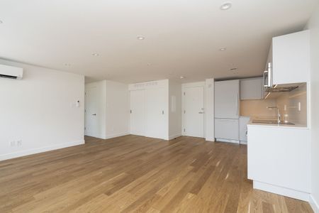 4 Overland Drive - Photo 2