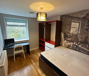 28 Newsome Road, Huddersfield, HD4 - Photo 6