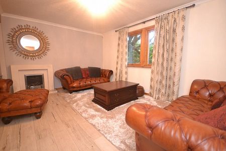 Danywern Drive, Winnersh, Wokingham - Photo 2