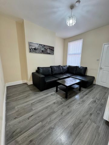 Room in a Shared House, Rossett Street, L6 - Photo 2