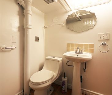 For Lease - 609 Glenholme Avenue Unit# Lower, Toronto, Ontario - Photo 1