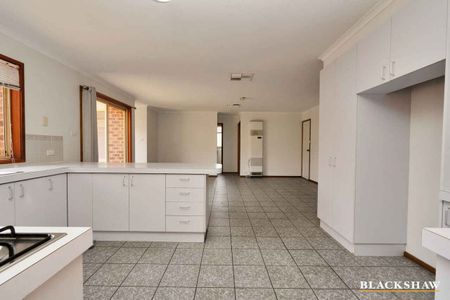 Duplex House - Photo 2