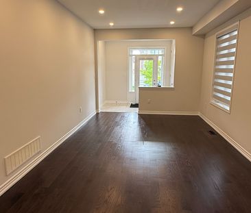 For Lease - 42 Faust Ridge, Vaughan, Ontario - Photo 4