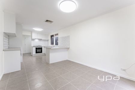 7 Cromer Court, Gladstone Park - Photo 3