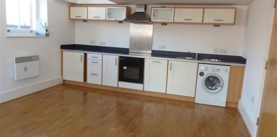 2 bedroom apartment to rent - Photo 2