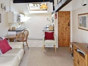1 bedroom terraced bungalow to rent - Photo 2