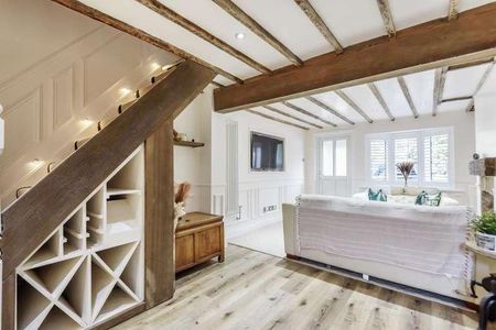 Maidenhead, Berkshire, SL6 - Photo 3