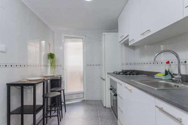 Sigle room in Benimaclet - Photo 1