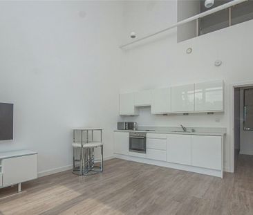 Mundells, Welwyn Garden City, Hertfordshire, AL7 1FX - Photo 3