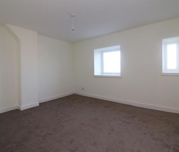 2 bedroom House To Let - Photo 4