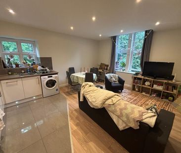 2 Bed Flat, Headingley Lane, LS6 - Photo 1