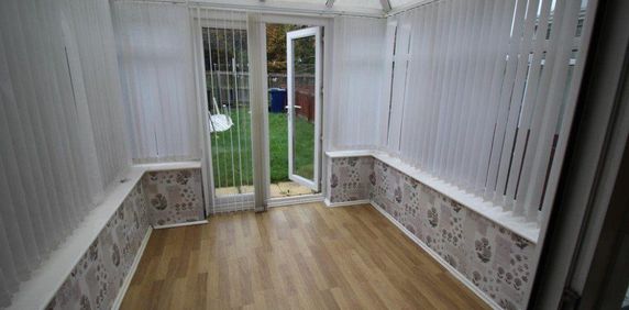 2 bedroom terraced house to rent - Photo 2