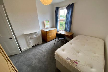 5 bedroom terraced house to rent - Photo 4