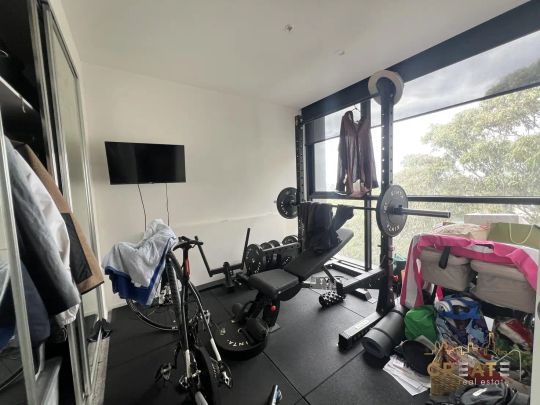 “CONTEMPORARY URBAN LIVING IN THE HEART OF SUNSHINE” - Photo 1