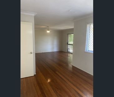 Large Famly Home plus Granny Flat - Photo 1