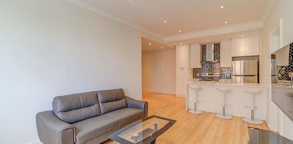 Recently Renovated 5½ Apartment Available - A louer • For Rent - Photo 2