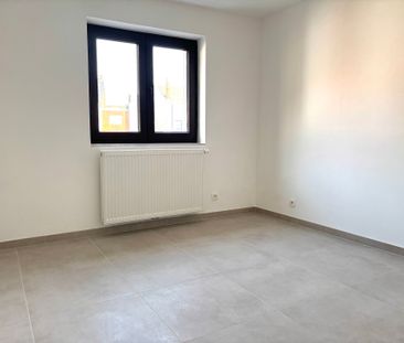 Duplex - te huur - 7110 La Louvière Houdeng-Goegnies - 850 € - Photo 4
