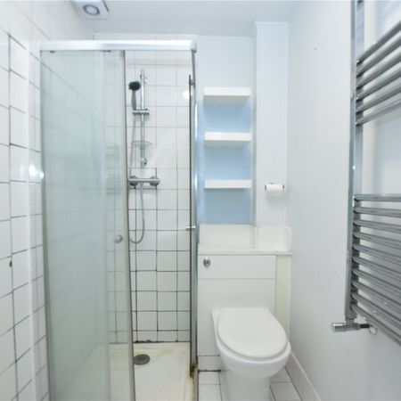 Dagnall Park, London, SE25 - Photo 3