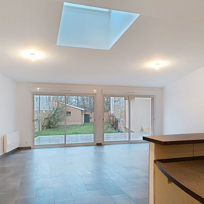 Maison à louer - LE CHATELET- SUR- RETOURNE - Photo 1