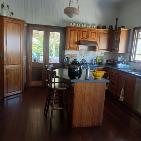 Shorncliffe - Photo 3