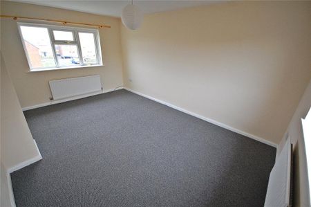 2 bedroom semi-detached house to rent - Photo 4