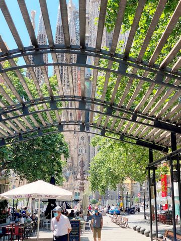 Apartamento en alquiler temporal junto a la Plaça de Gaudí, Barcelona - Photo 4