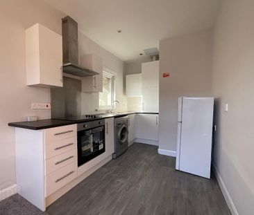 Apt 2, 10 Cliftonville Avenue, Apartment 2, Belfast, BT14 6BX - Photo 6
