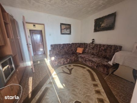 Inchiriez 2 camere zona Kaufland Tractorul - Photo 3