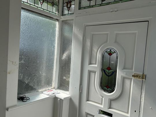 Bedsit, Hazelwood Lane, N13 - Photo 1