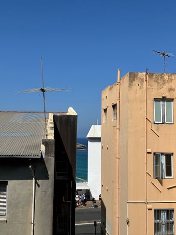 Bondi Beach - Photo 5