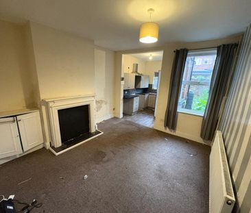 2 bed Not Specified - To Let - Photo 3