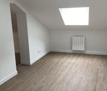 A LOUER-APPARTEMENT A LAVAL - Photo 4