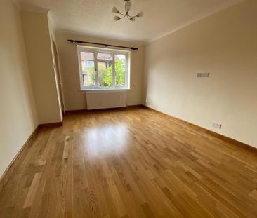 2 bedroom semi-detached house to rent - Photo 6