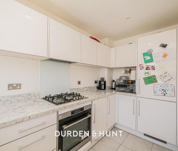 3 bedroom detached house to rent - Photo 2