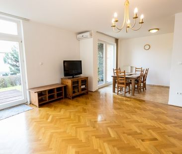 Barlang utca - Fotó 1