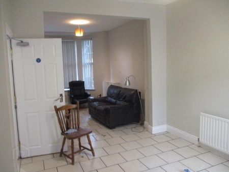 Great 5 Bedroom House, 3 Collingwood Avenue, Queens Quarter, Belfast, BT7 1QT - Photo 3