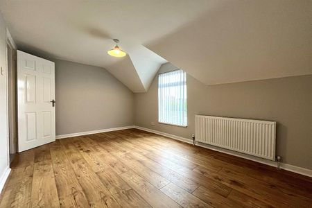 66 Old Carrick Road, Monkstown BT37 0UG - Photo 4