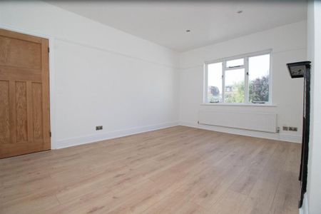 4 bedroom semi-detached house to rent - Photo 3