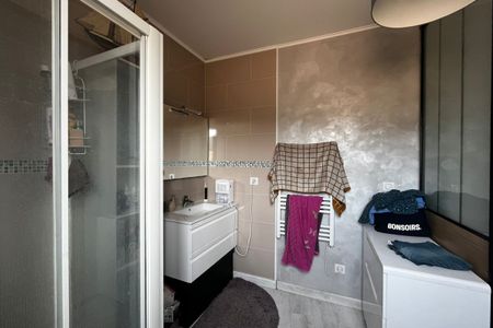 Appartement deux pièces avec terrasse et balcon - Photo 4