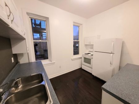 For Lease - 139 1/2 John Street Unit# 5, Hamilton, Ontario - Photo 4